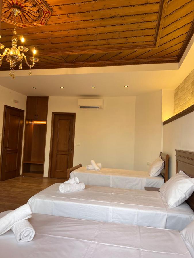 Hotel With Castle View Gjirokastër 외부 사진