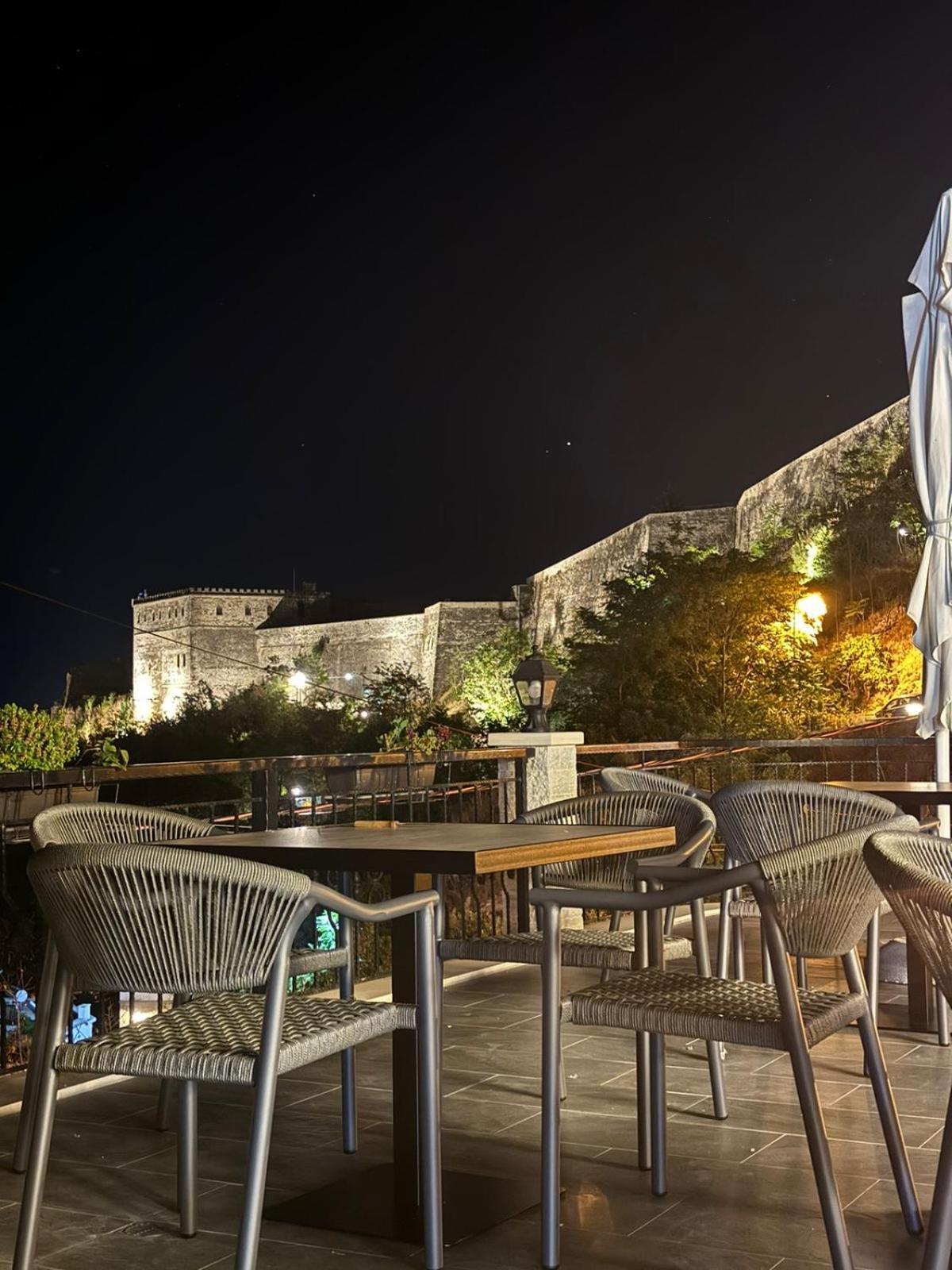 Hotel With Castle View Gjirokastër 외부 사진